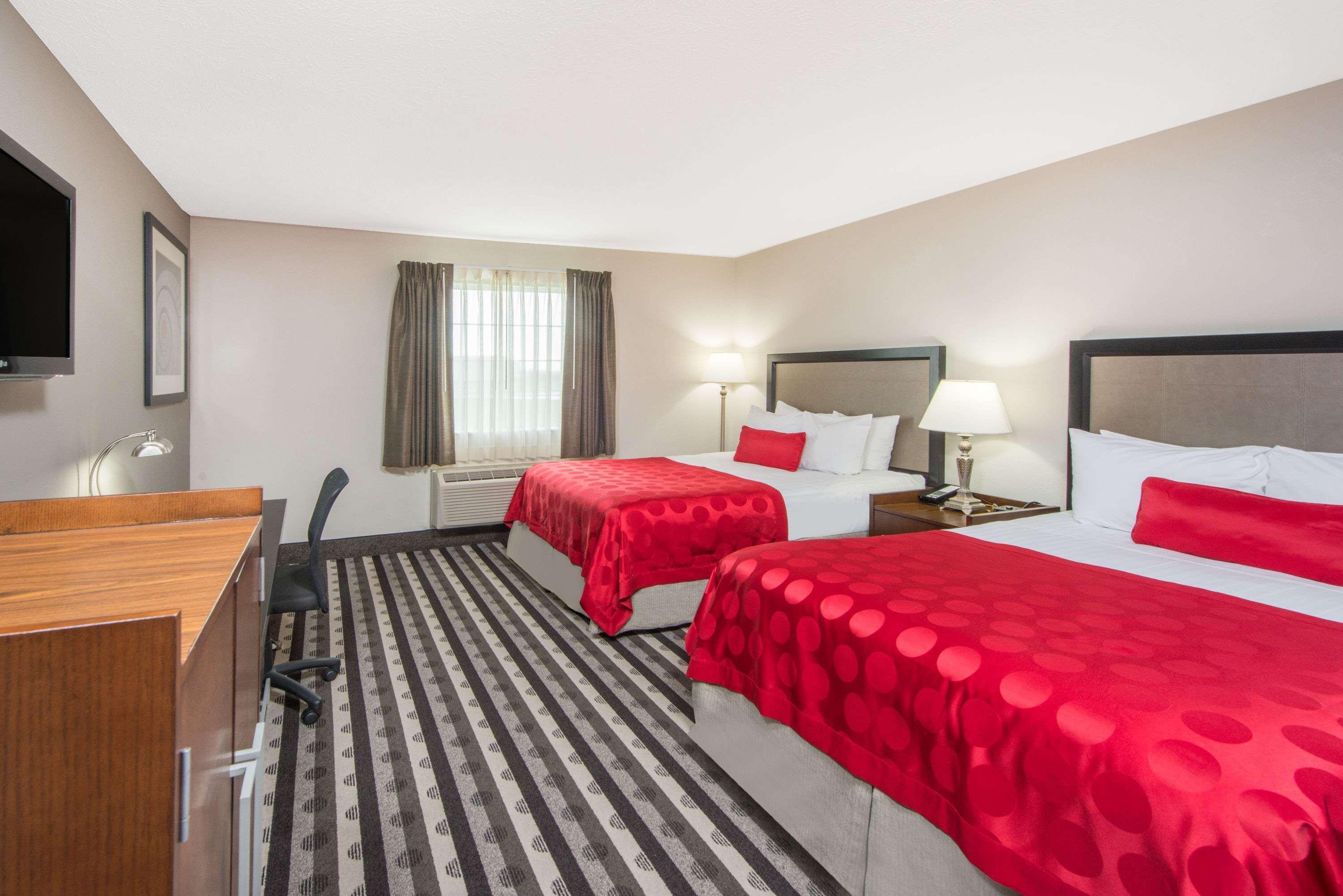 Ramada By Wyndham Springfield North Hotel Ngoại thất bức ảnh